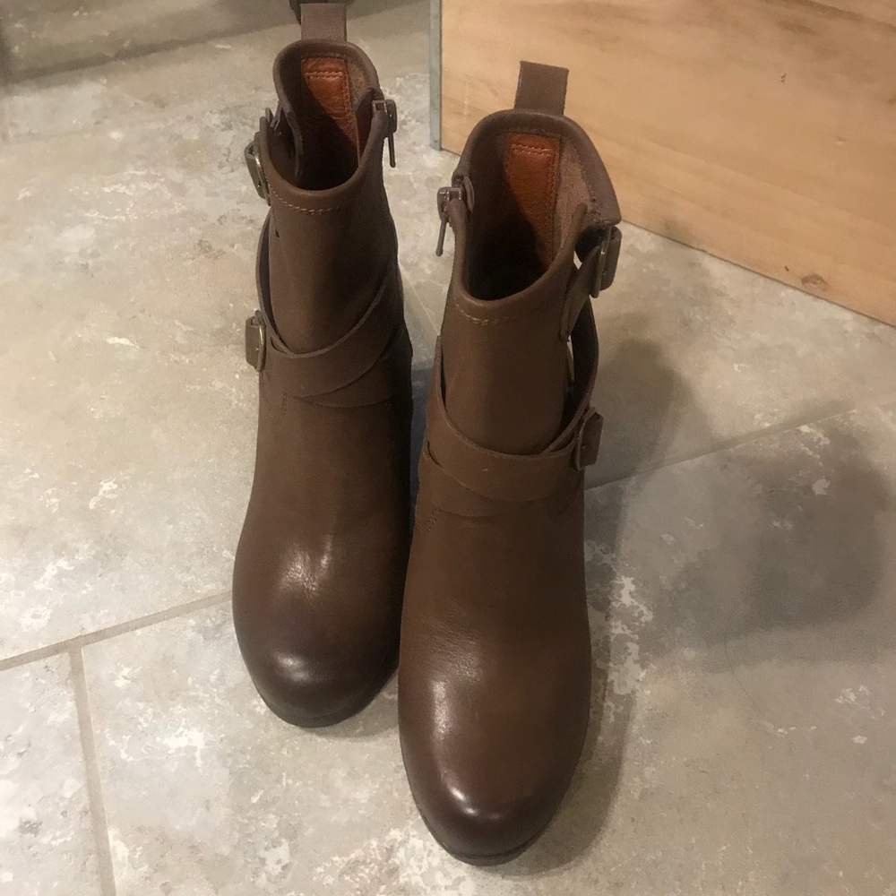 Lucky Brand Boots - Picture 2 of 4